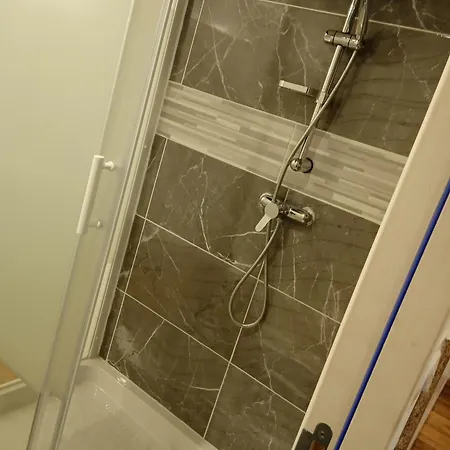 Neuf Au Clair De Lune - Comme A La Maison Saint-Julien-de-Vouvantes